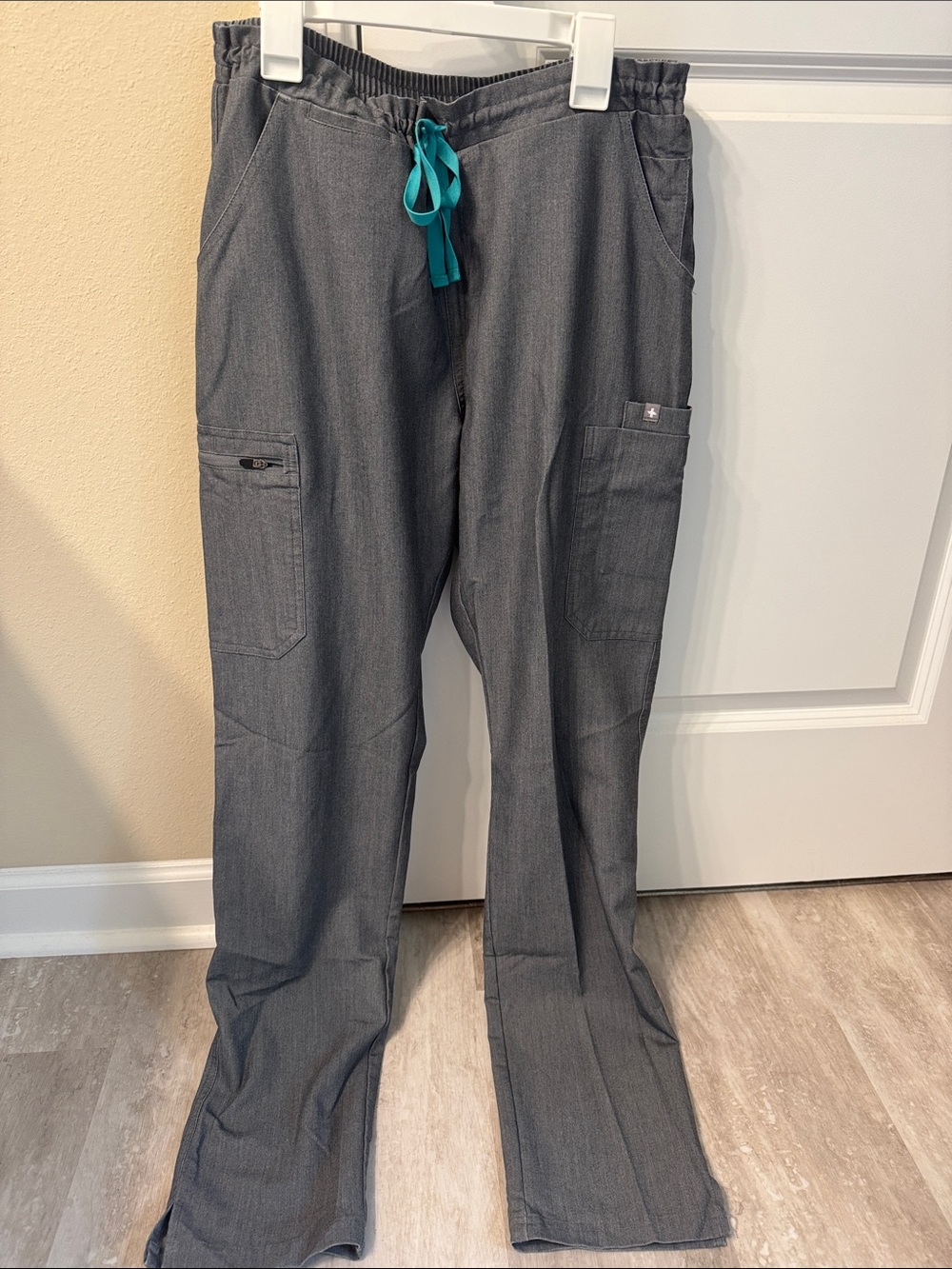 Figs Womenโs Gray Scrub Pants with Teal Drawstring